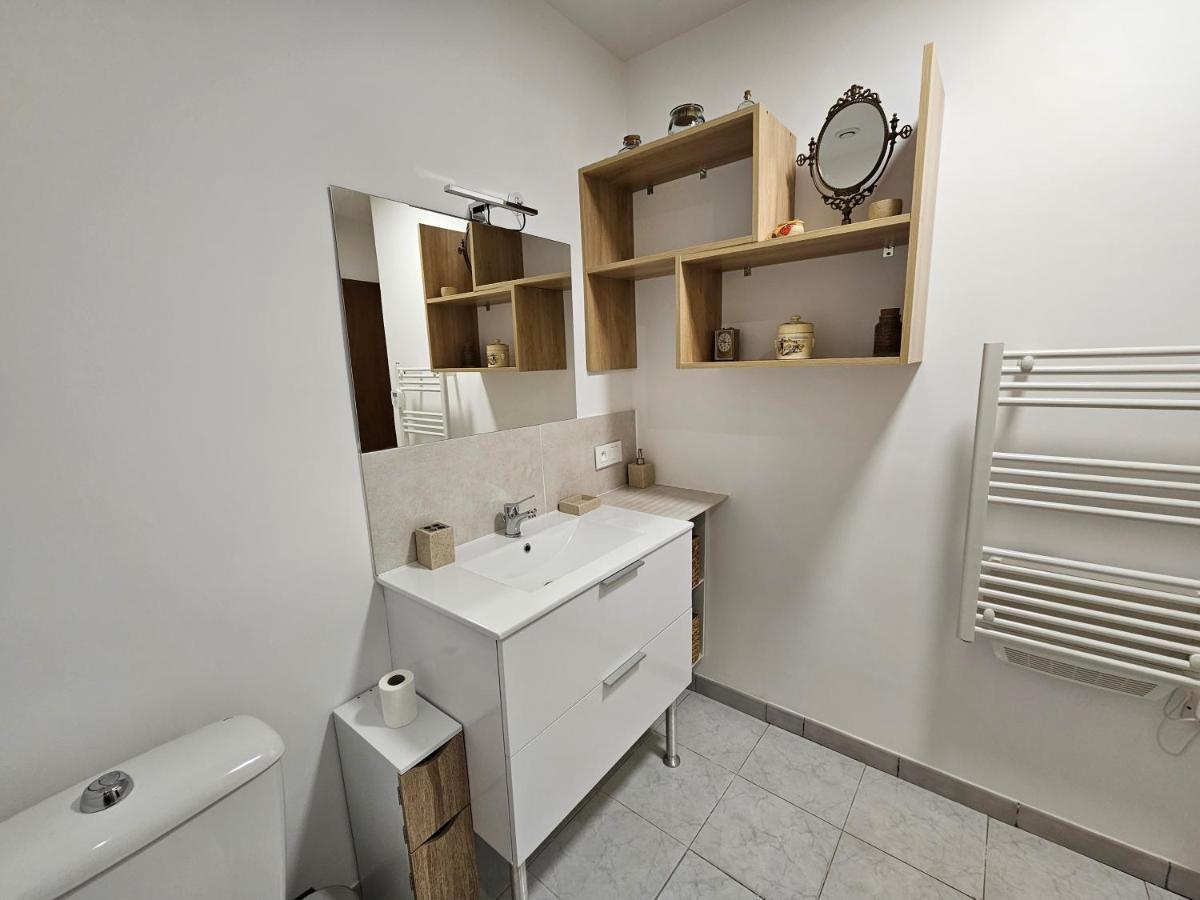 Les Oliviers Appartement Ansouis Buitenkant foto