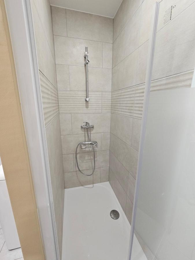 Les Oliviers Appartement Ansouis Buitenkant foto
