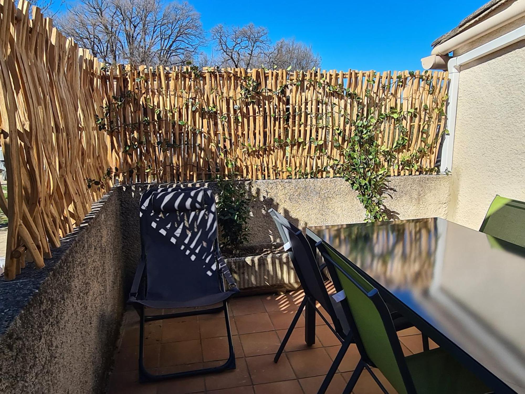 Les Oliviers Appartement Ansouis Buitenkant foto